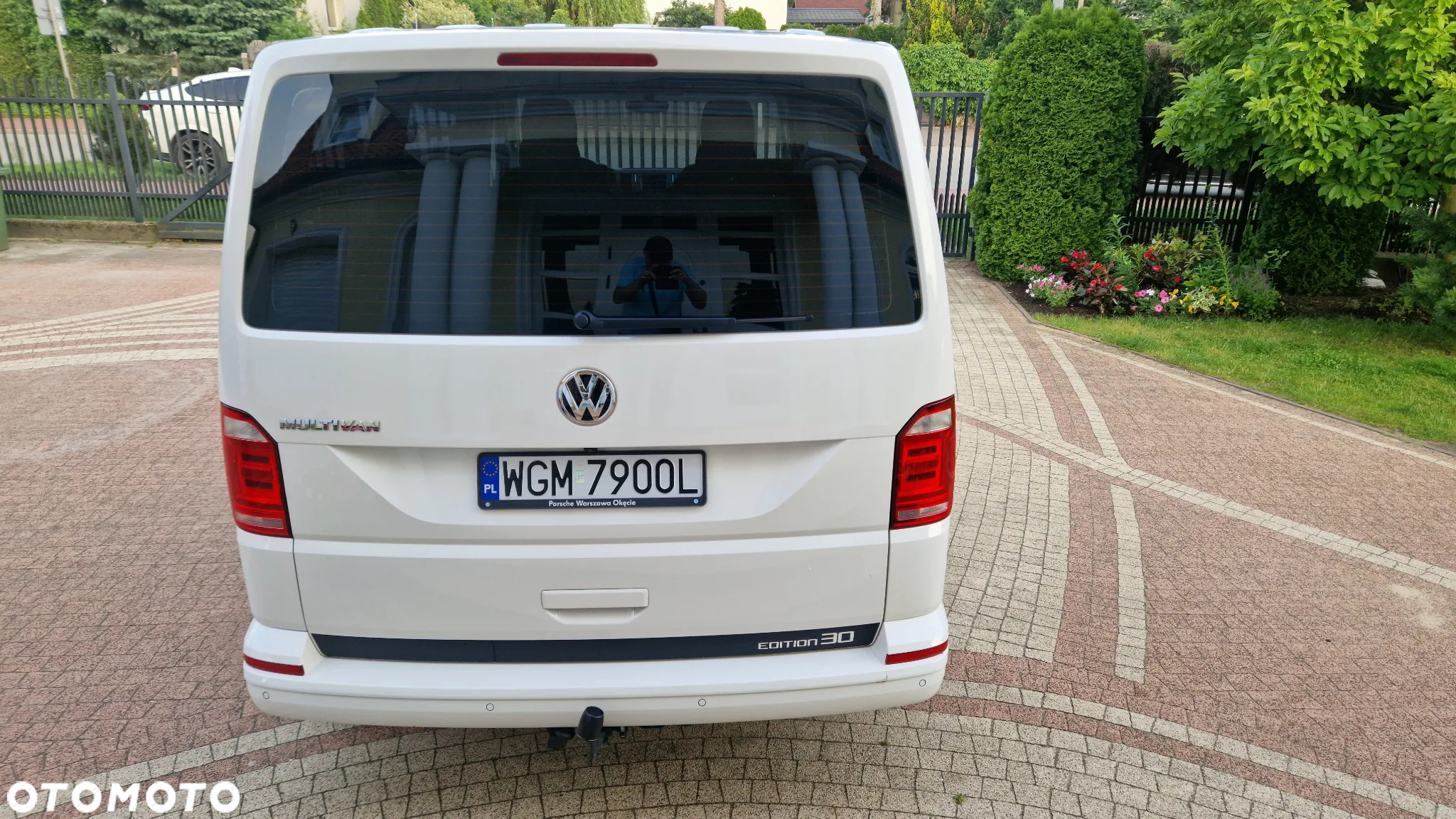 Volkswagen Multivan - 10