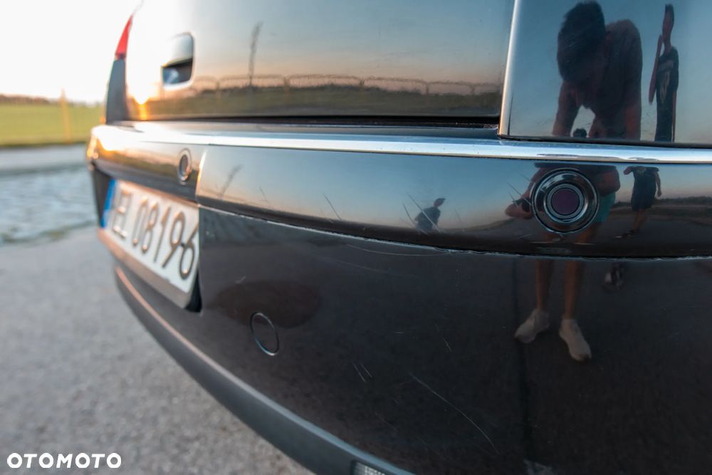 Citroën C4 1.6 HDi SX - 17
