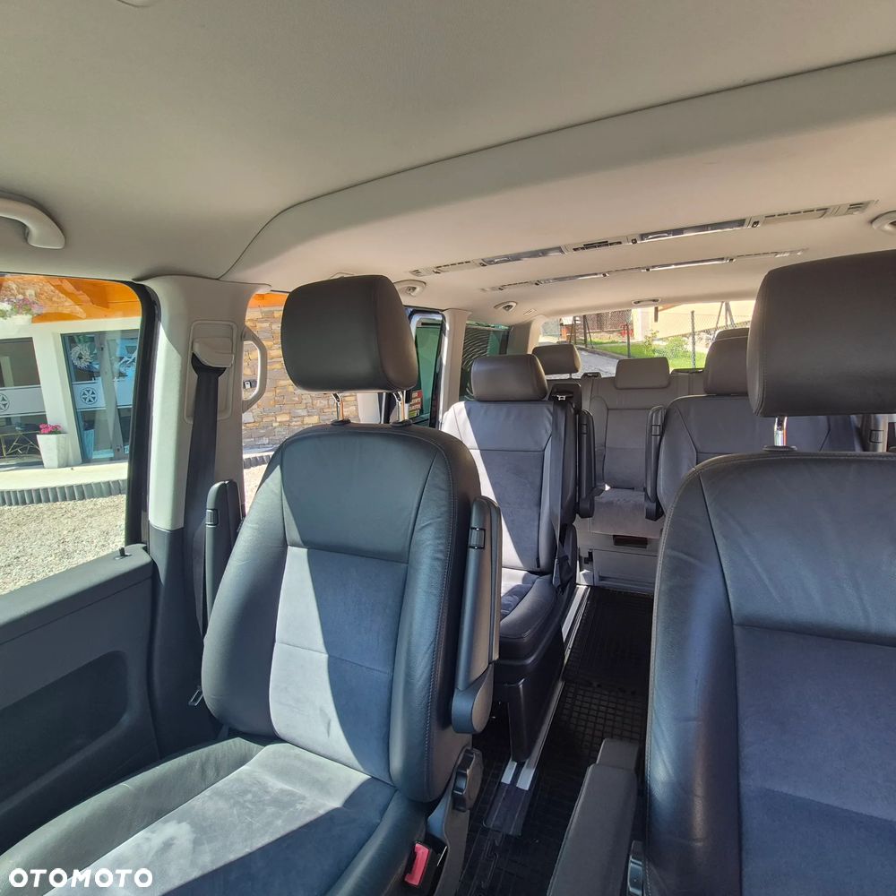 Volkswagen Multivan - 13