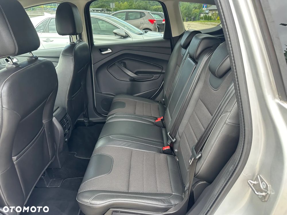 Ford Kuga 2.0 TDCi 2x4 Titanium - 6