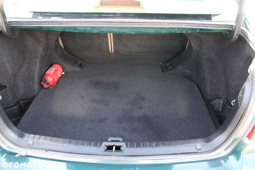 Toyota Avensis - 17