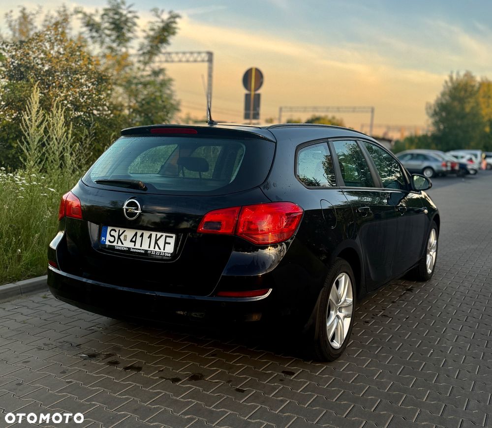 Opel Astra 1.7 CDTI DPF Cosmo - 3