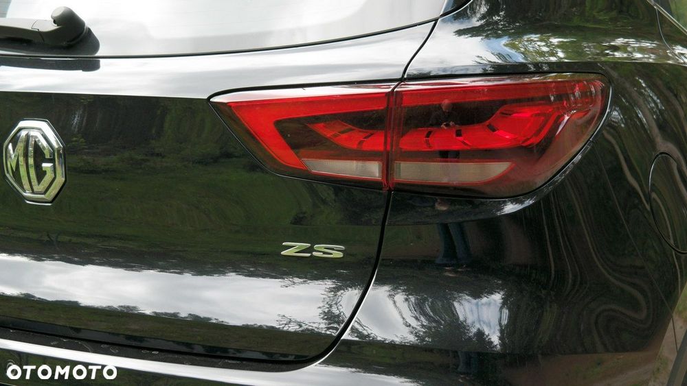 MG ZS - 30