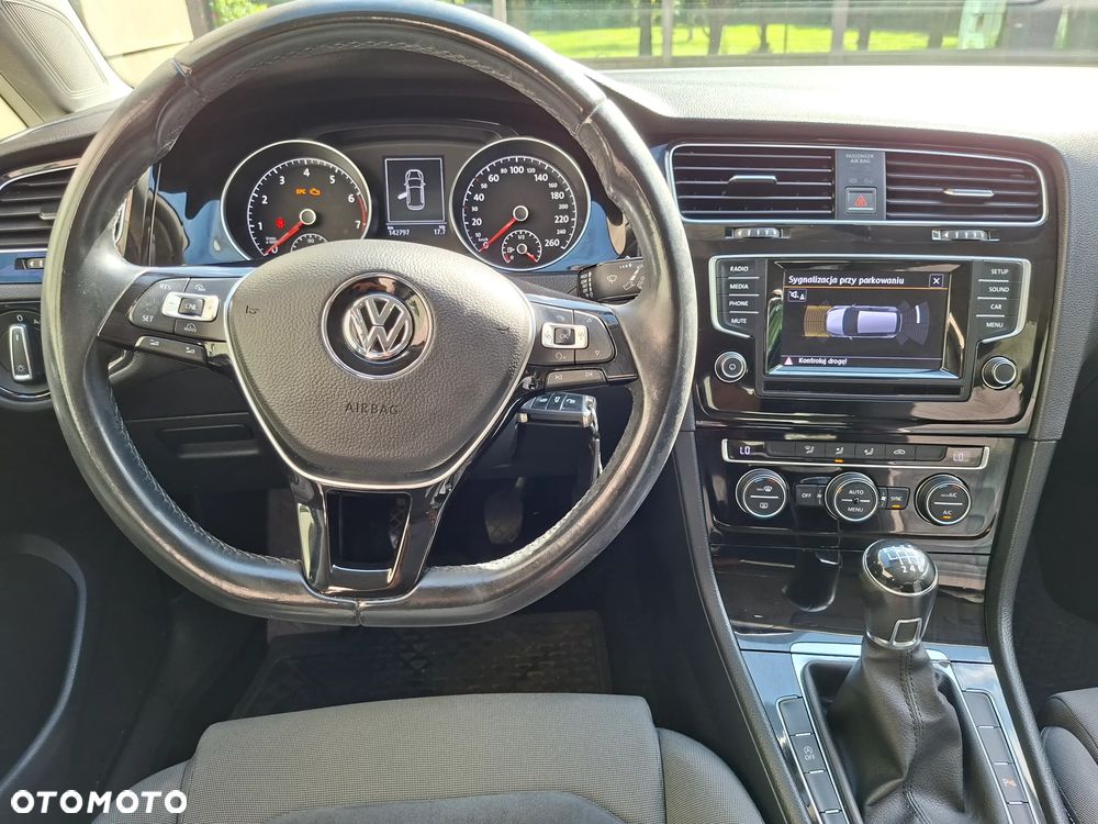 Volkswagen Golf 1.4 TSI BMT Comfortline - 16