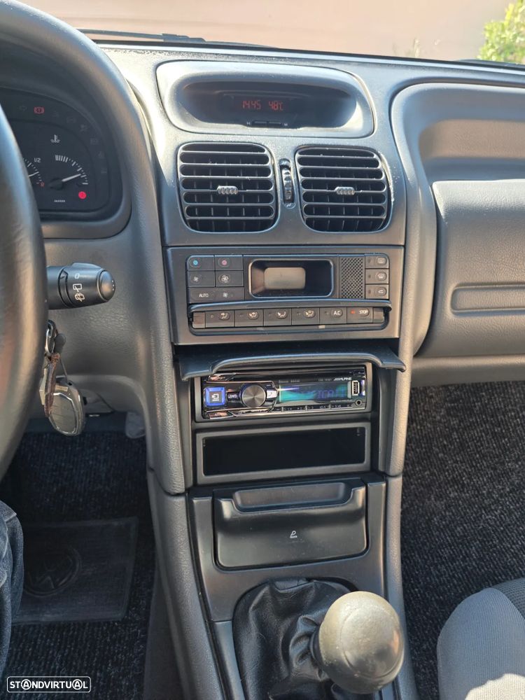 Renault Laguna 1.8 RXE - 3