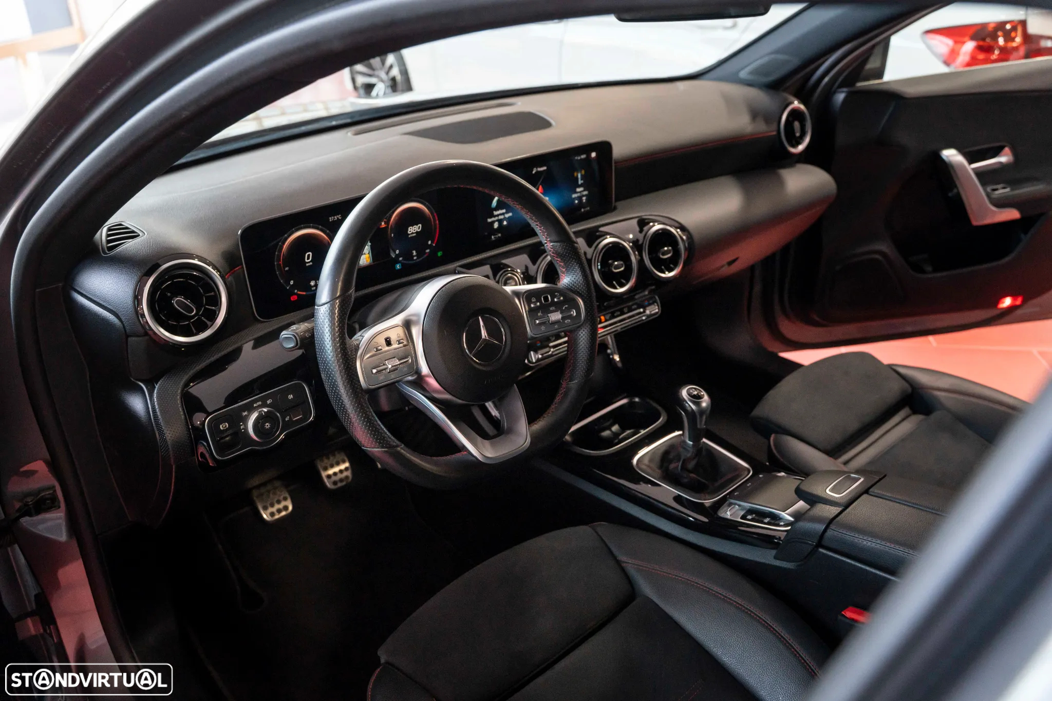 Mercedes-Benz A 160 d AMG Line - 21