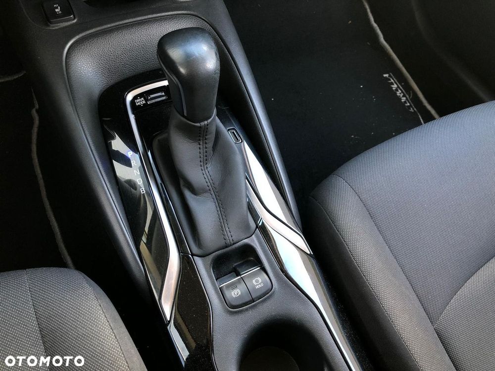 Toyota Corolla 1.8 Hybrid Comfort - 22