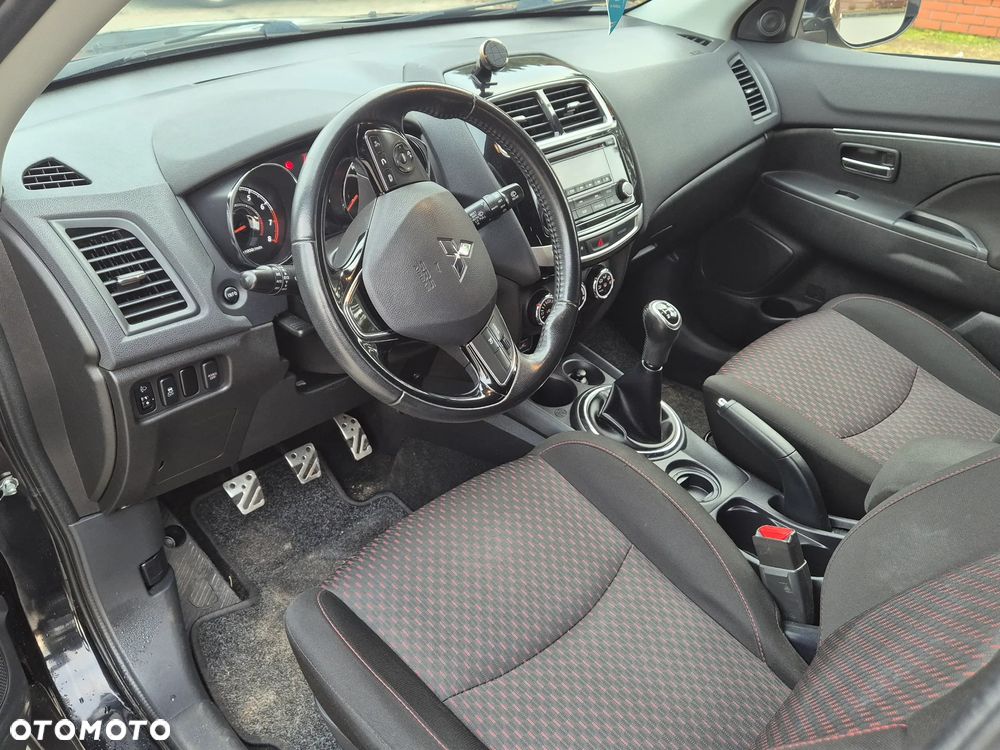 Mitsubishi ASX 1.6 Black Edition - 12