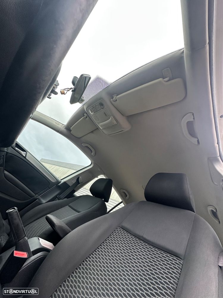 VW Golf 2.0 TDi Trendline - 9