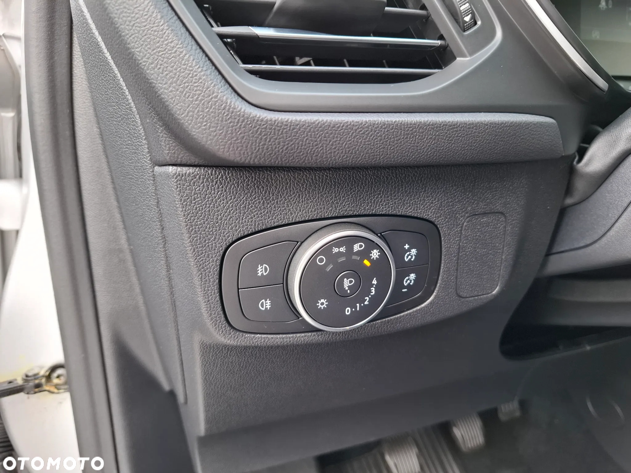 Ford Focus 1.5 EcoBlue Connected - 13