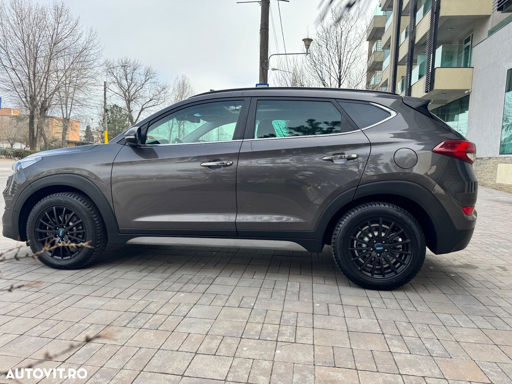 Hyundai Tucson blue 1.7 CRDi 2WD DCT Premium - 19