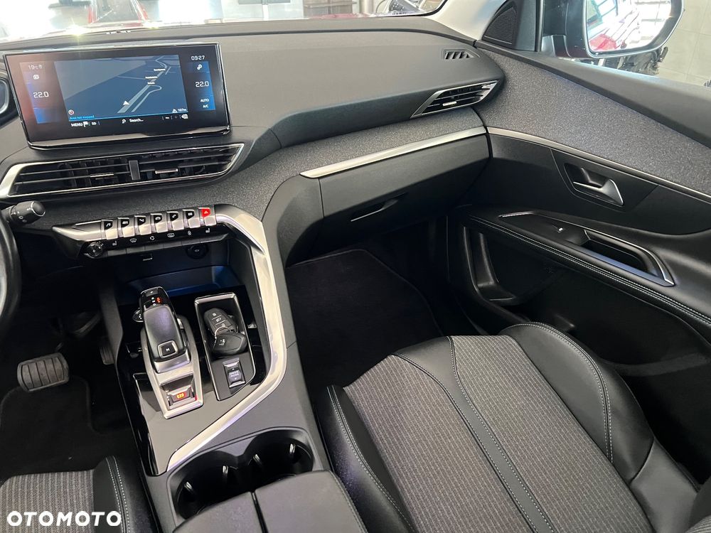 Peugeot 3008 1.2 PureTech Active S&S EAT8 - 22