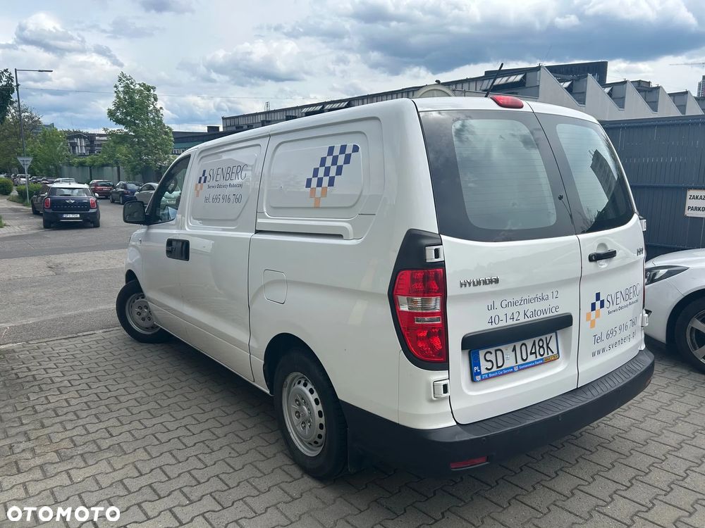 Hyundai H1 - 22