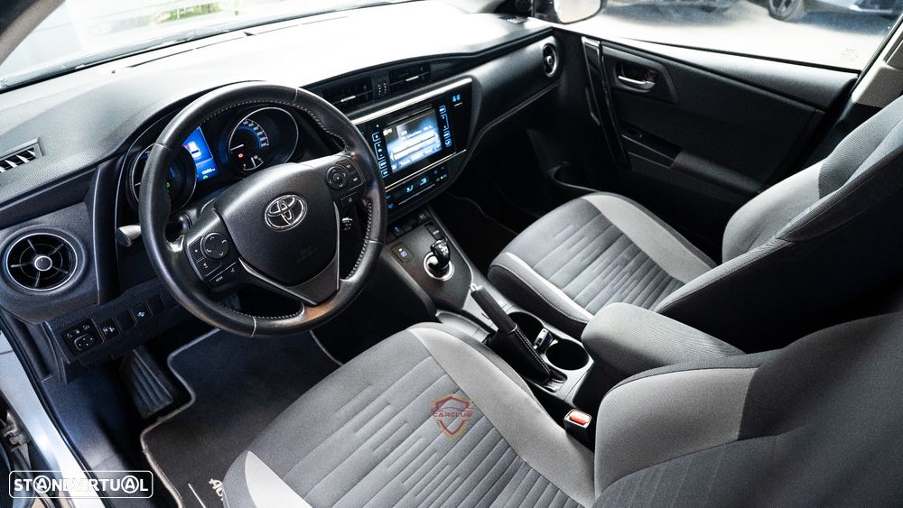 Toyota Auris Touring Sports 1.8 HSD Comfort+Navi - 18