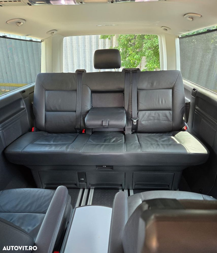 Volkswagen Multivan - 17