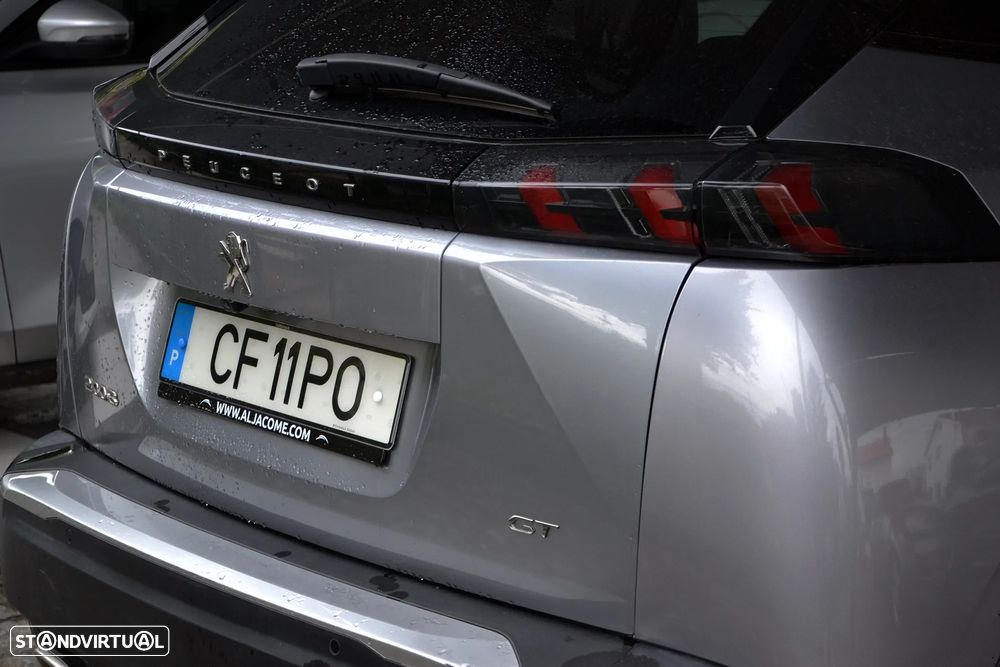 Peugeot 2008 1.2 PureTech GT EAT8 - 4
