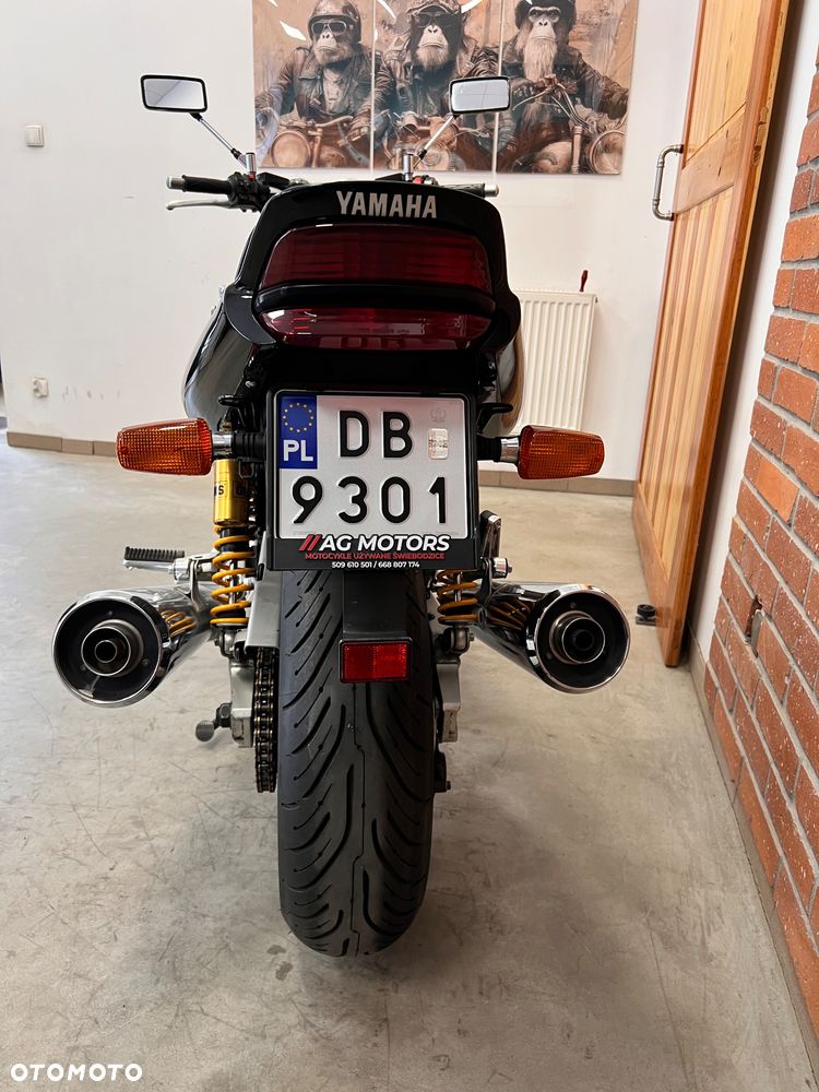Yamaha XJR - 19
