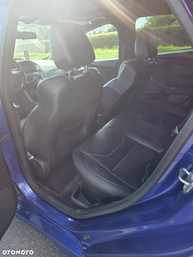Ford Focus 2.0 EcoBoost ST - 8