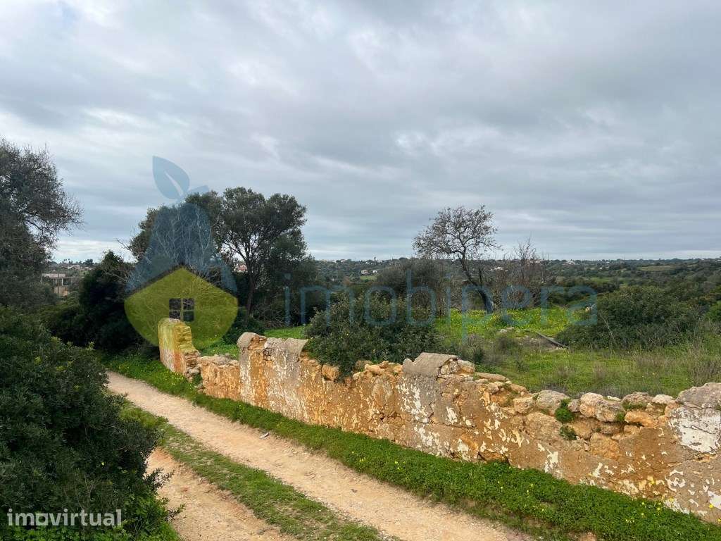MORADIA POR RECUPERAR COM VISTA MAR NA QUINTA DO ROGEL - Grande imagem: 2/28
