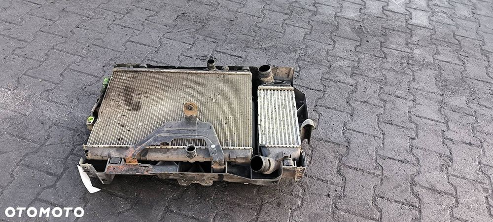PAS PRZEDNI CHŁODNICE PEUGEOT 407 - 4