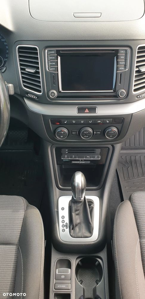 Volkswagen Sharan 2.0 TDI DSG (BlueMotion Technology) Comfortline - 21
