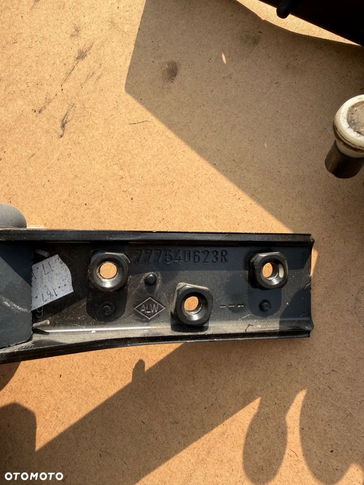 Rolka środkowa drzwi bocznych prawych Renault Master III 777640623R - 3