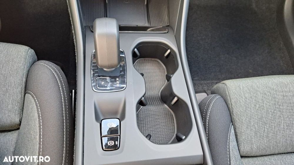 Volvo XC 40 B3 AT FWD MHEV Core - 10