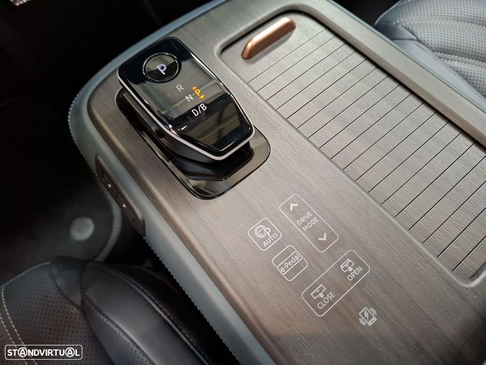 Nissan Ariya 87 kWh E-4ORCE Evolve Carr. 22kW + Pack Sport - 19