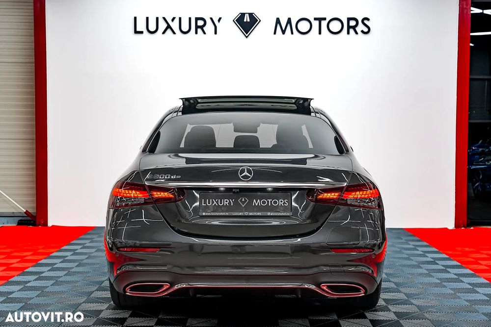 Mercedes-Benz E 300 9G-TRONIC AMG Line - 9