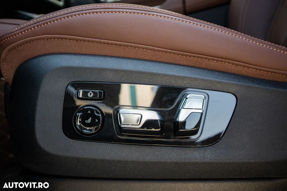 BMW X7 2025 — imagine 12