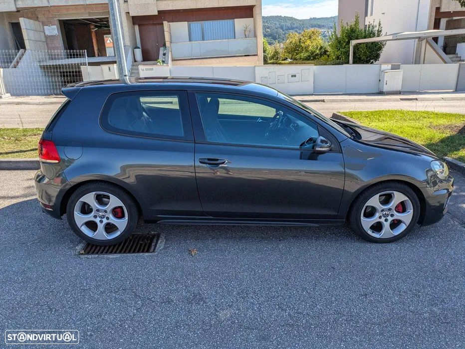 VW Golf 2.0 GTI DSG - 8