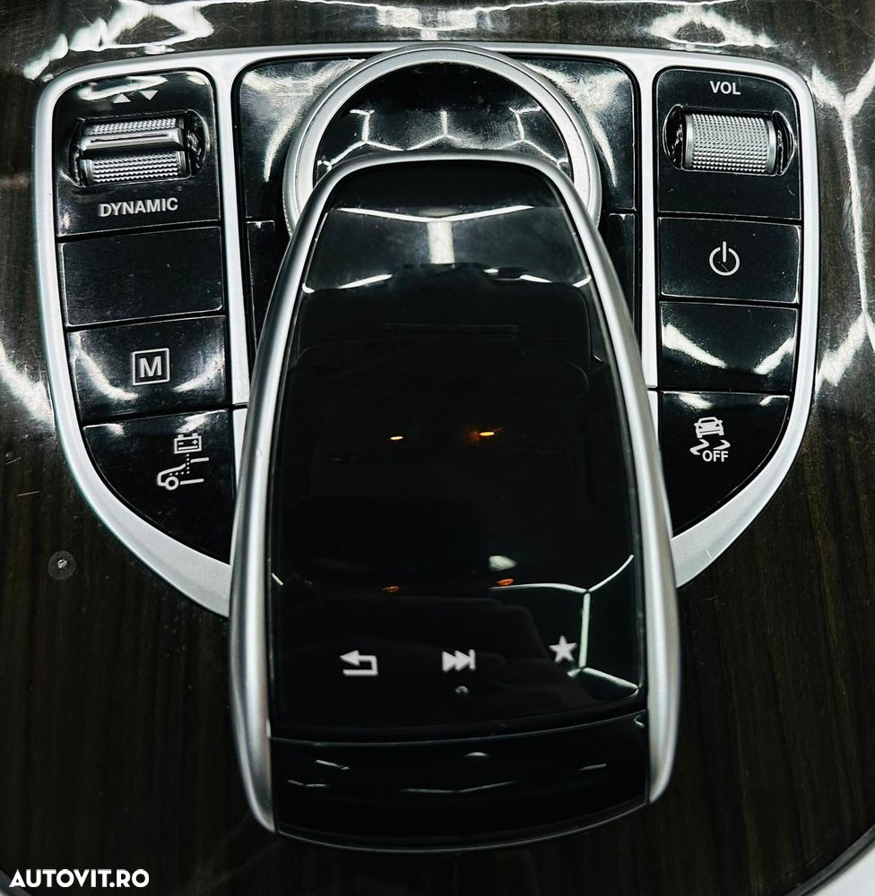 Mercedes-Benz GLC - 27