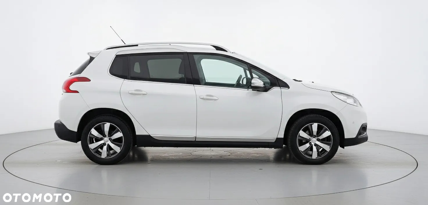 Peugeot 2008 1.2 Pure Tech Allure S&S - 5