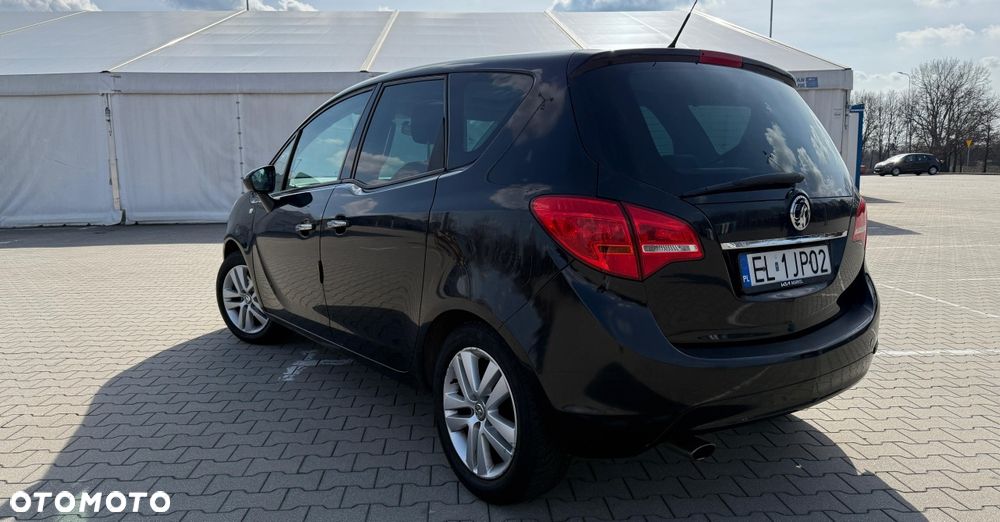 Opel Meriva 2011 photo 2
