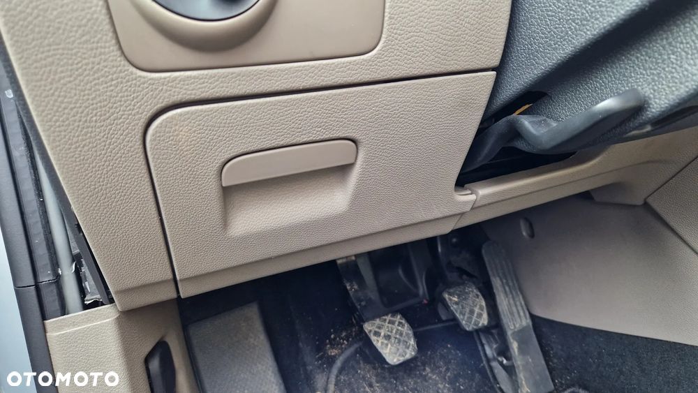 VOLKSWAGEN GOLF VI SCHOWEK DESKI - 1