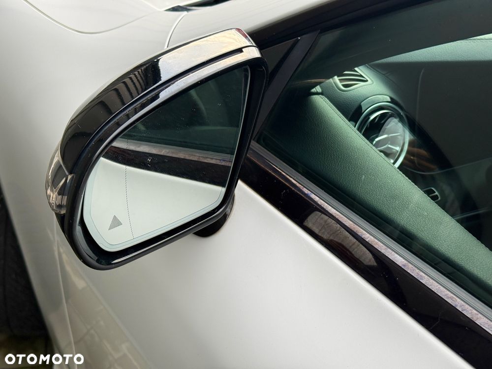 Mercedes-Benz Klasa E 220 d 4-Matic 9G-TRONIC - 15