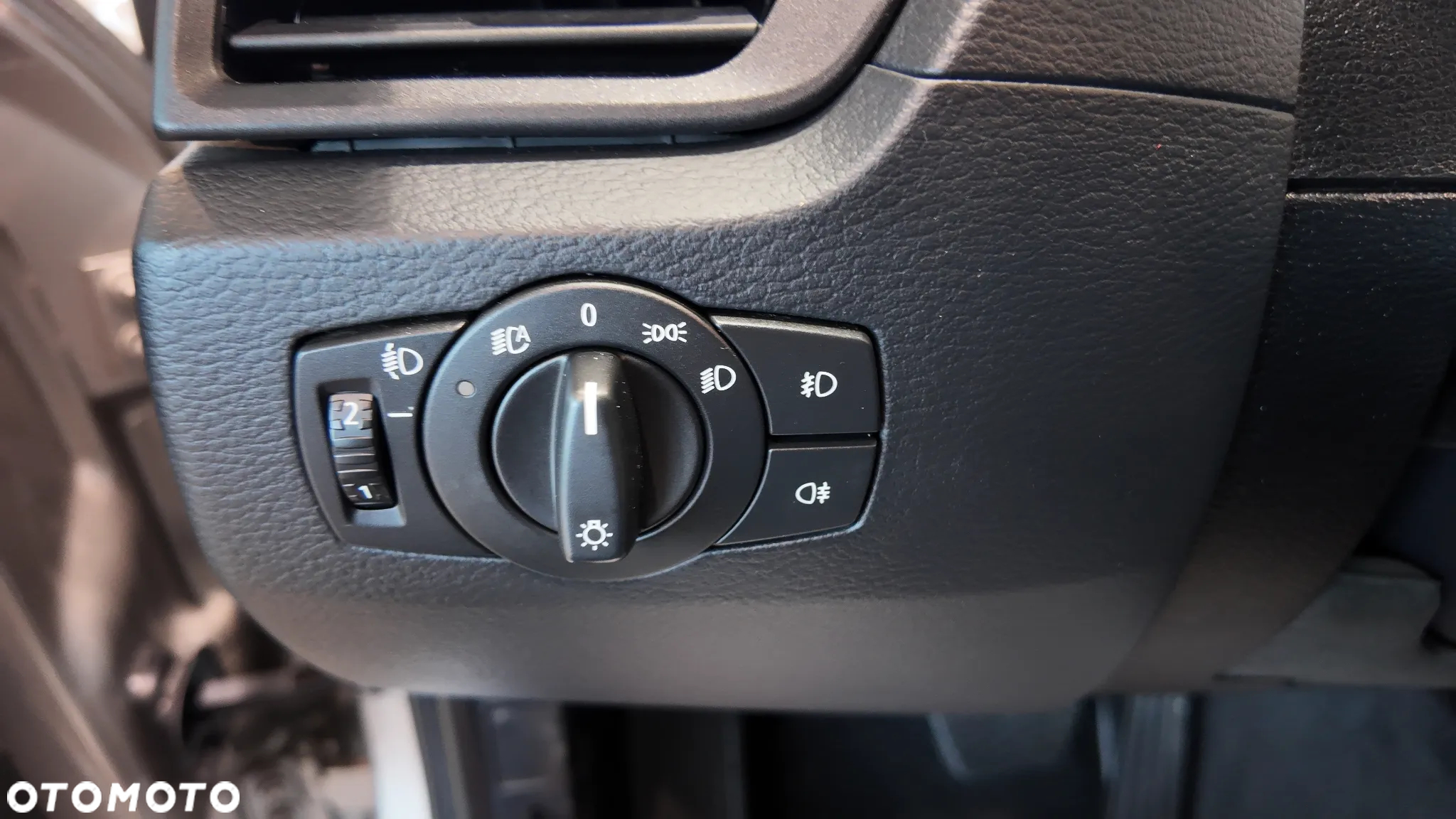 BMW X1 sDrive18i - 26