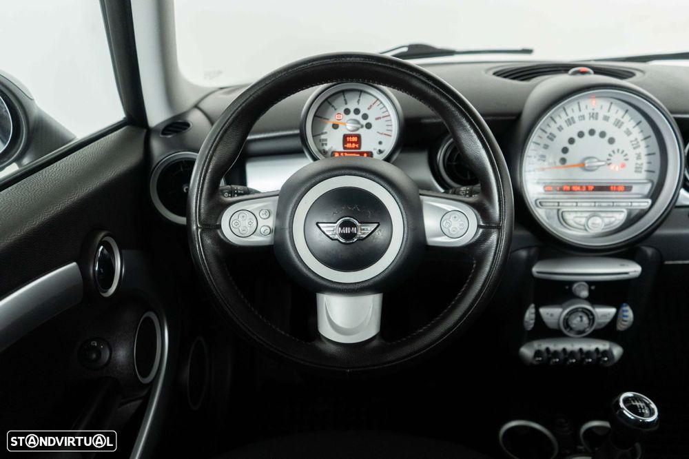 MINI 3 Portas - 24
