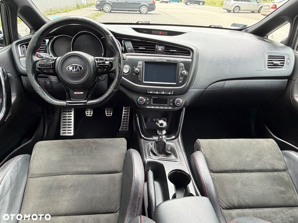 Kia Ceed 1.6 T-GDI GT - 9
