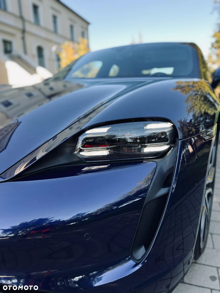 Porsche Taycan 89kWh - 7