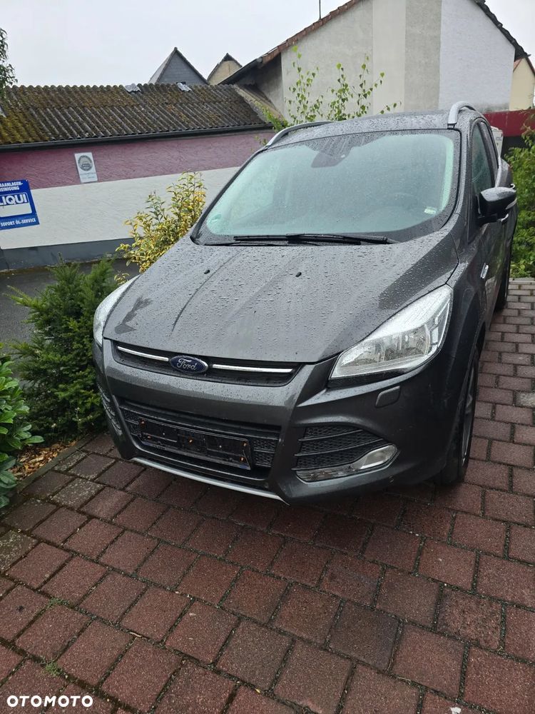 Ford Kuga - 1