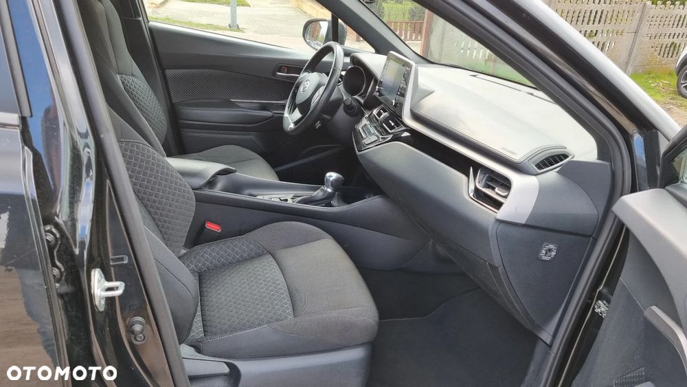 Toyota C-HR Business-Edition - 24