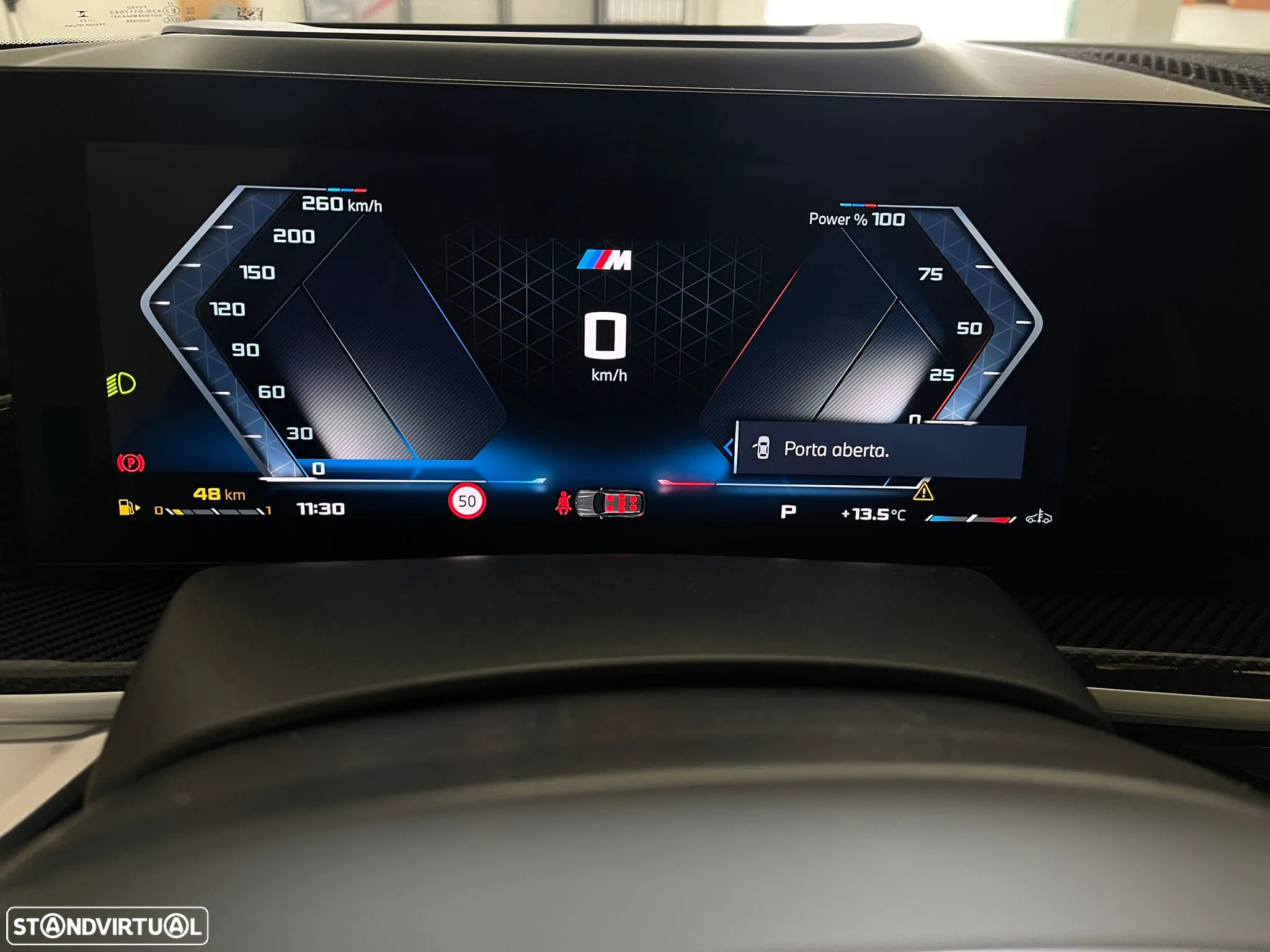 BMW X7 M M60i - 29