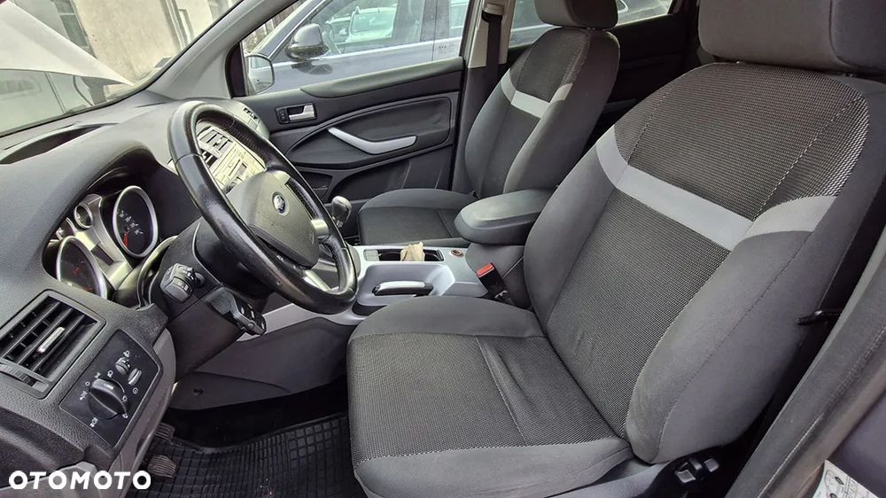 Ford Kuga 2.0 TDCi 2x4 Individual - 8