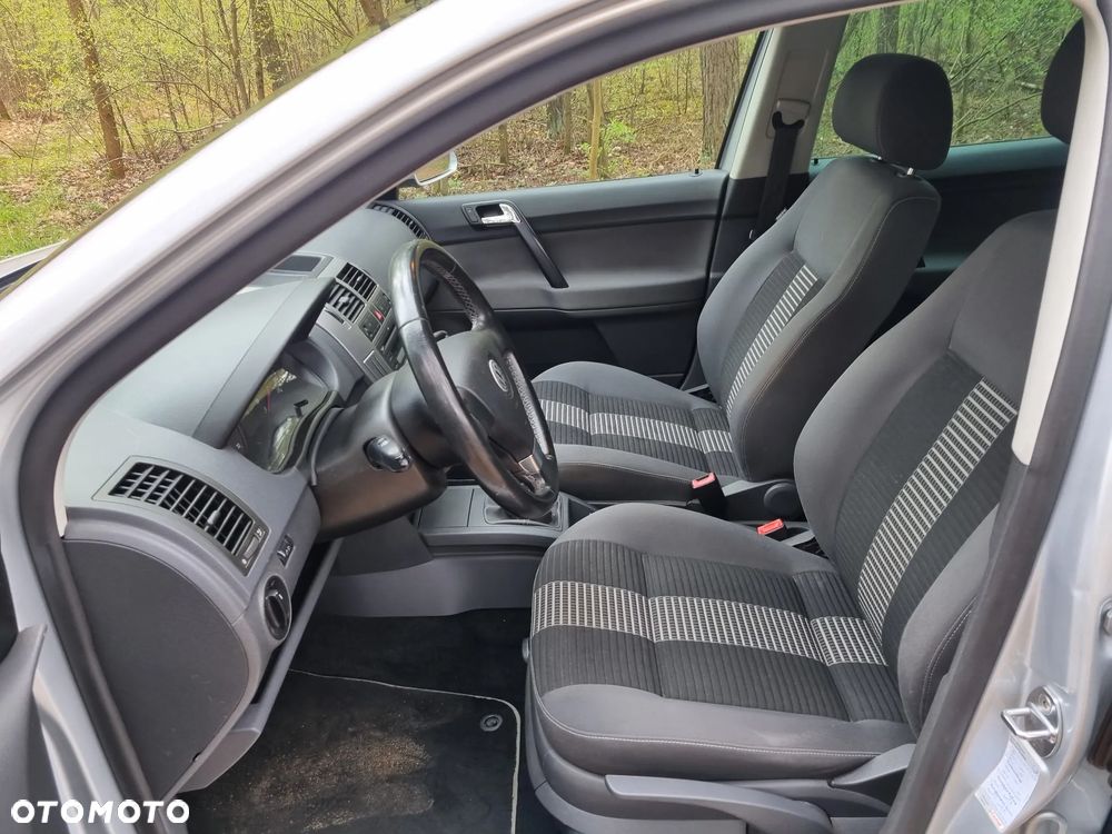 Volkswagen Polo 1.2 Team - 18