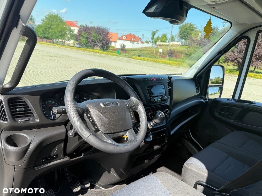 Iveco DAILY 70-180 180KM * 10 E.Palet Kontener *+Winda 1000KG BOGATA Opcja Wyposażenia!!! - 13