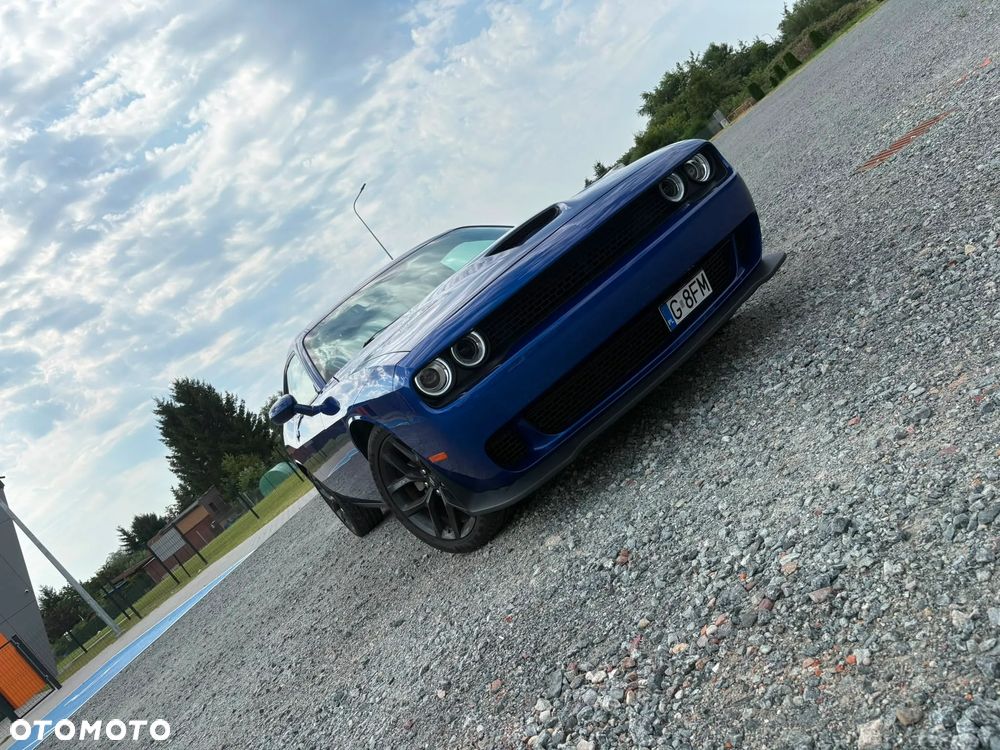 Dodge Challenger - 3