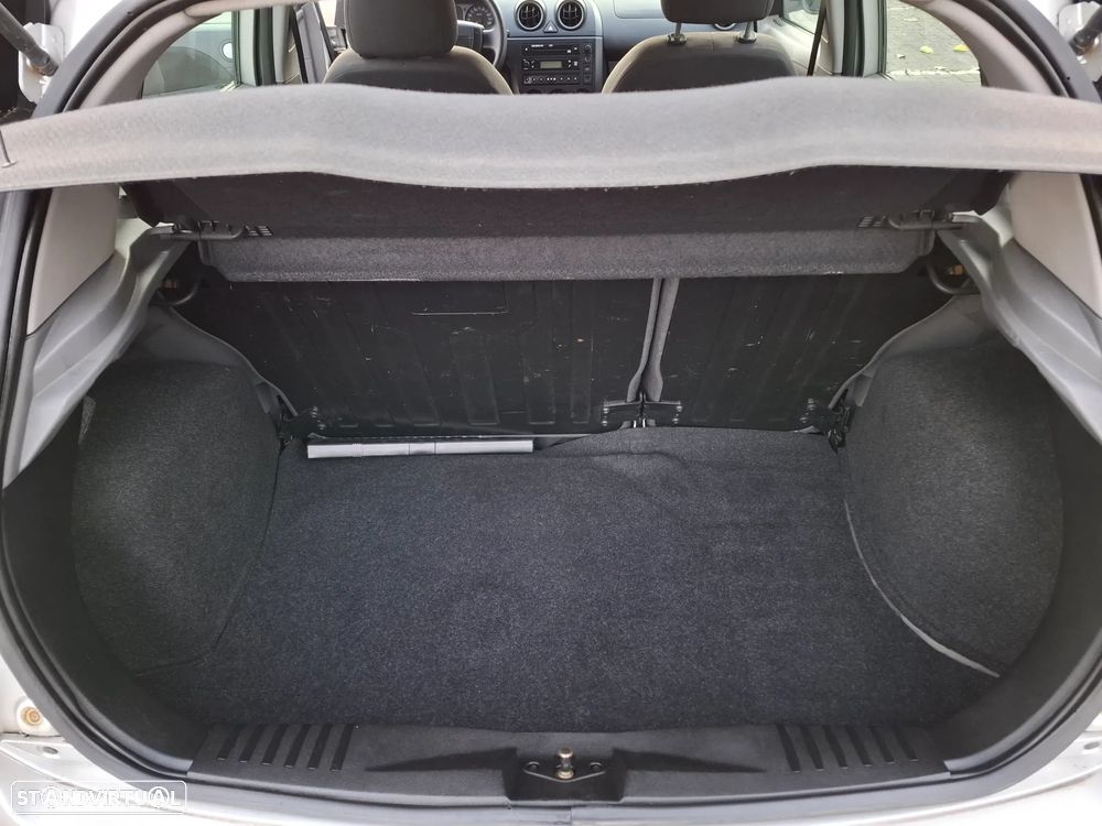 Ford Fiesta 1.4 Trend - 9