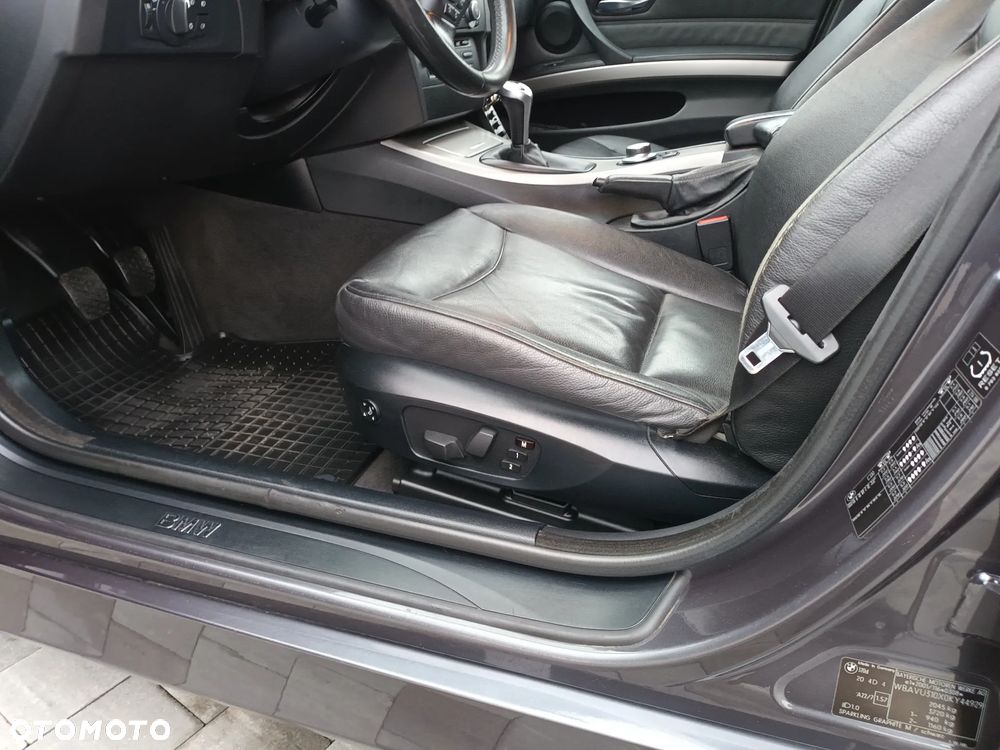 BMW Seria 3 320d - 17