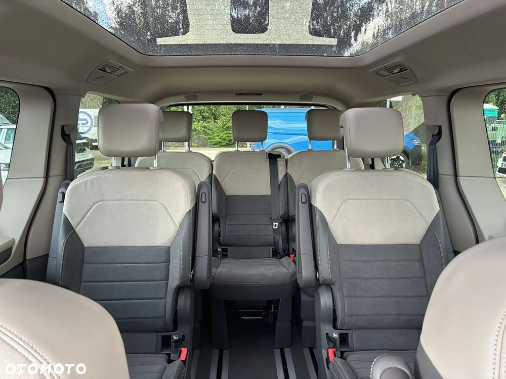 Volkswagen Multivan - 18